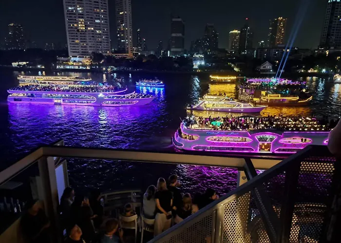 Beat Warii At Chaophraya River Хостел *